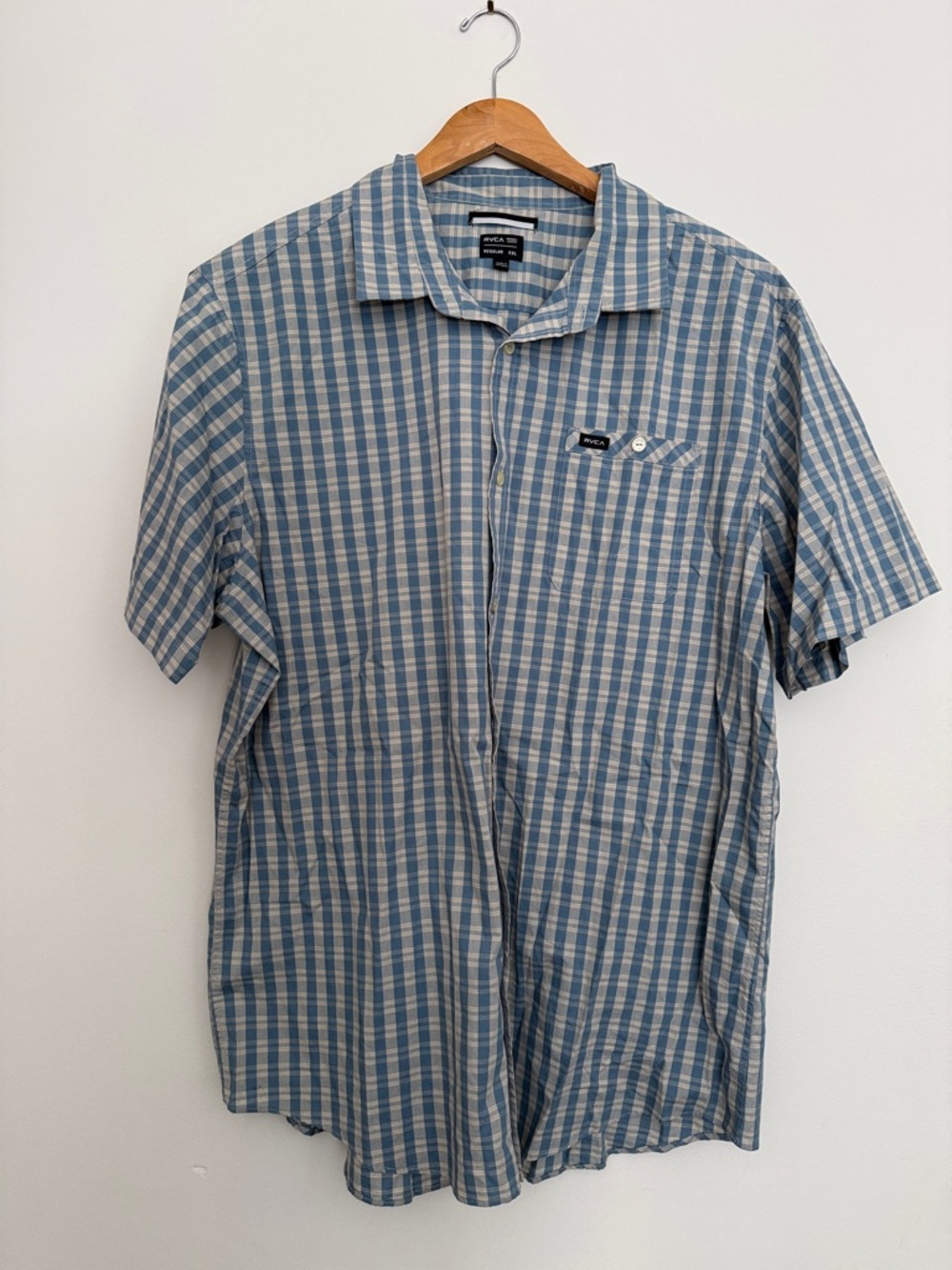 RVCA Men's Blue and White Gingham Short-Sleeve Button-Down Shirt